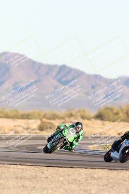 media/Dec-07-2025-CVMA (Sun) [[3e7d2de5dc]]/Race 18-Formula Twins-Formula 40 UL/